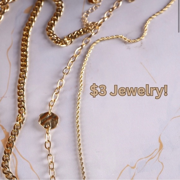 Unlisted earring sale! $3!! - Picture 2 of 2